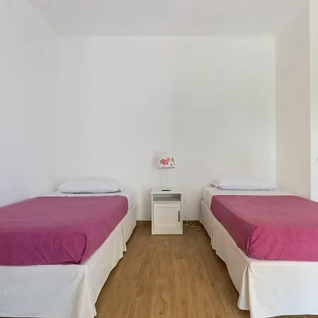 Emary By Perle Di Puglia * Сан-Вито-деи- Норманни